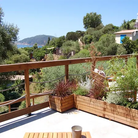 Les Oulivastres Apartman